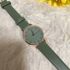 Women's Quartz Analog Leather Strap Watch